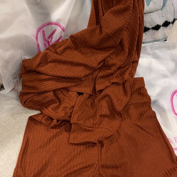 🍂Last ONE 🌻Dorm Ready 2 Pieces Fall LoungeSet🍂 - Picture 14 of 17